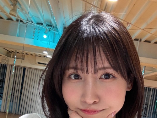 巨乳内衣销售员「樱空桃」亲自试穿，用淫语和美体上阵诱惑客人中出就成交